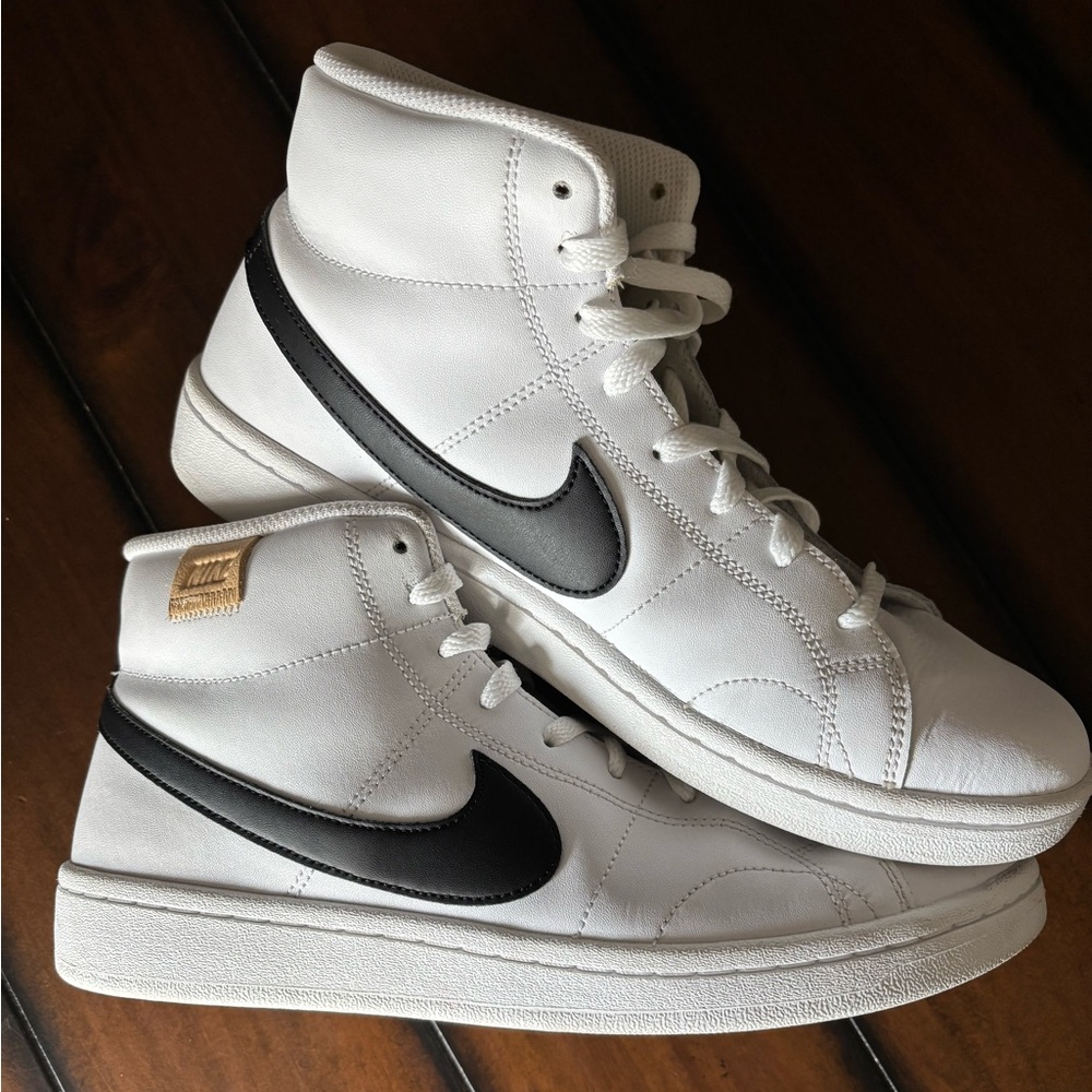 Nike White and Black High-Tops